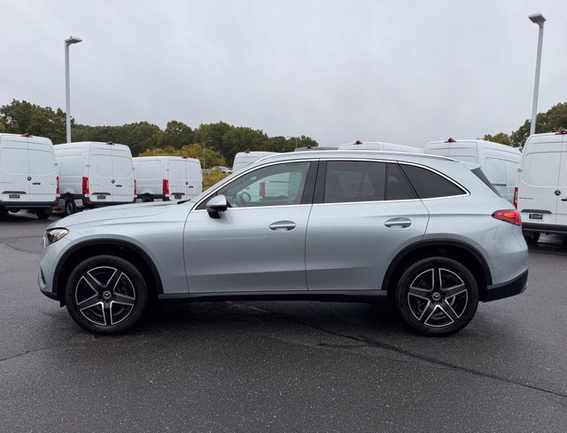 Used 2026 Mercedes-Benz GLC 300 4MATIC image 4
