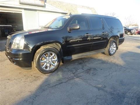 Used 2014 GMC Yukon XL Denali image 3