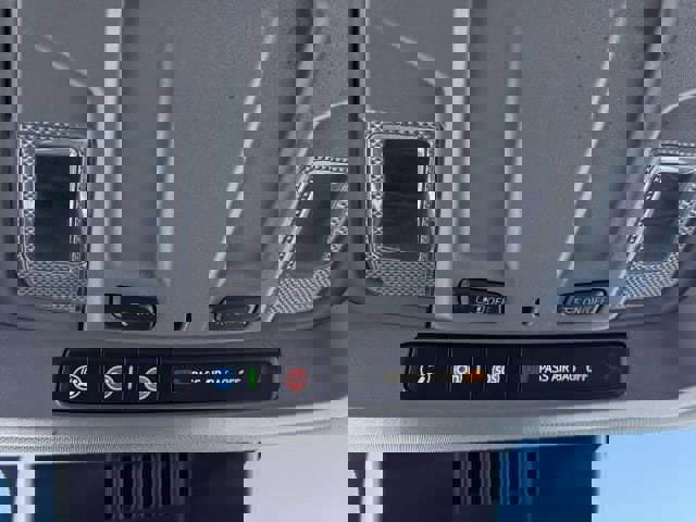 Used 2022 GMC Sierra 1500 SLT w/ SLT Convenience Package image 32