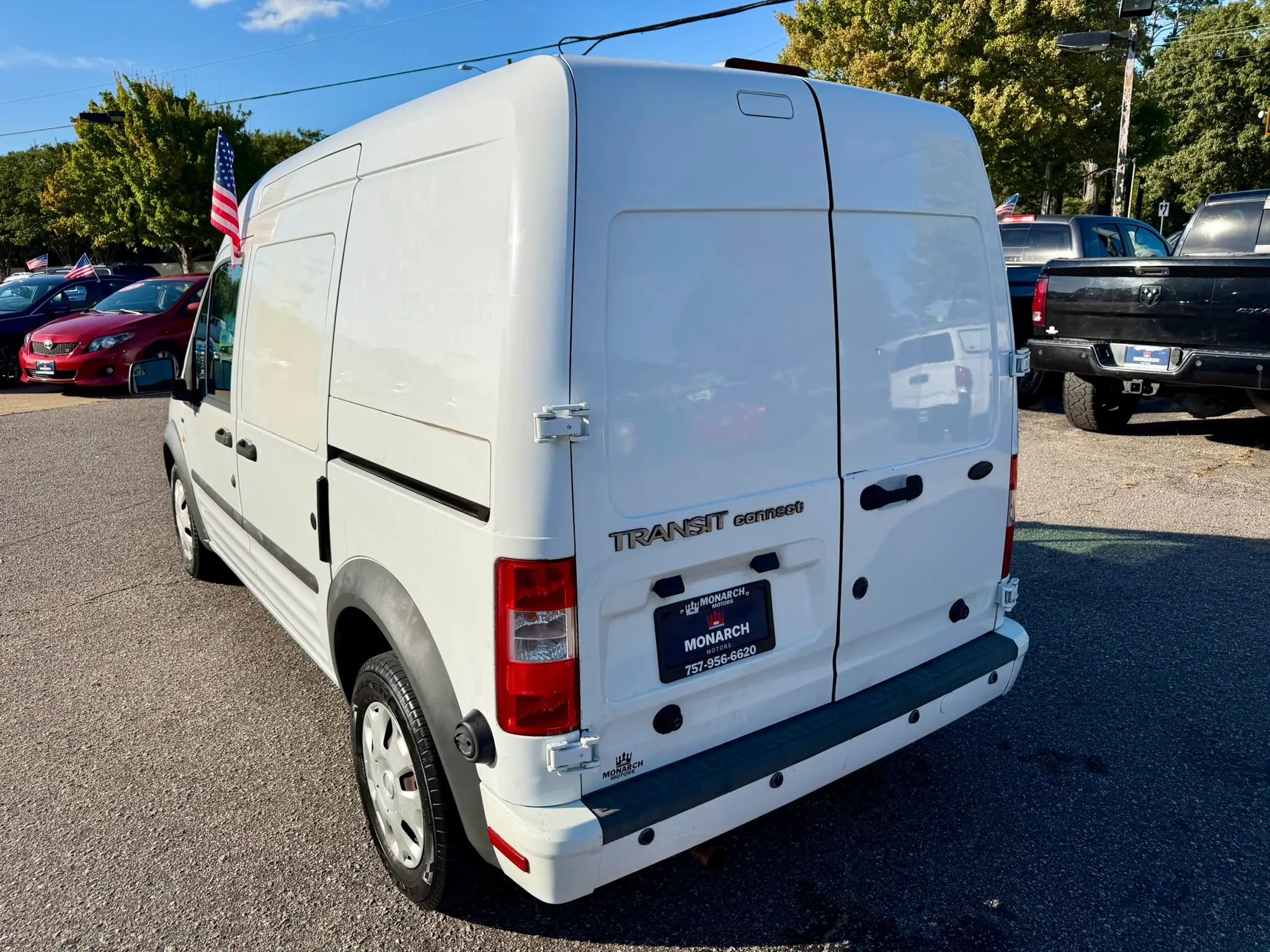 Used 2012 Ford Transit Connect XLT FWD image 3