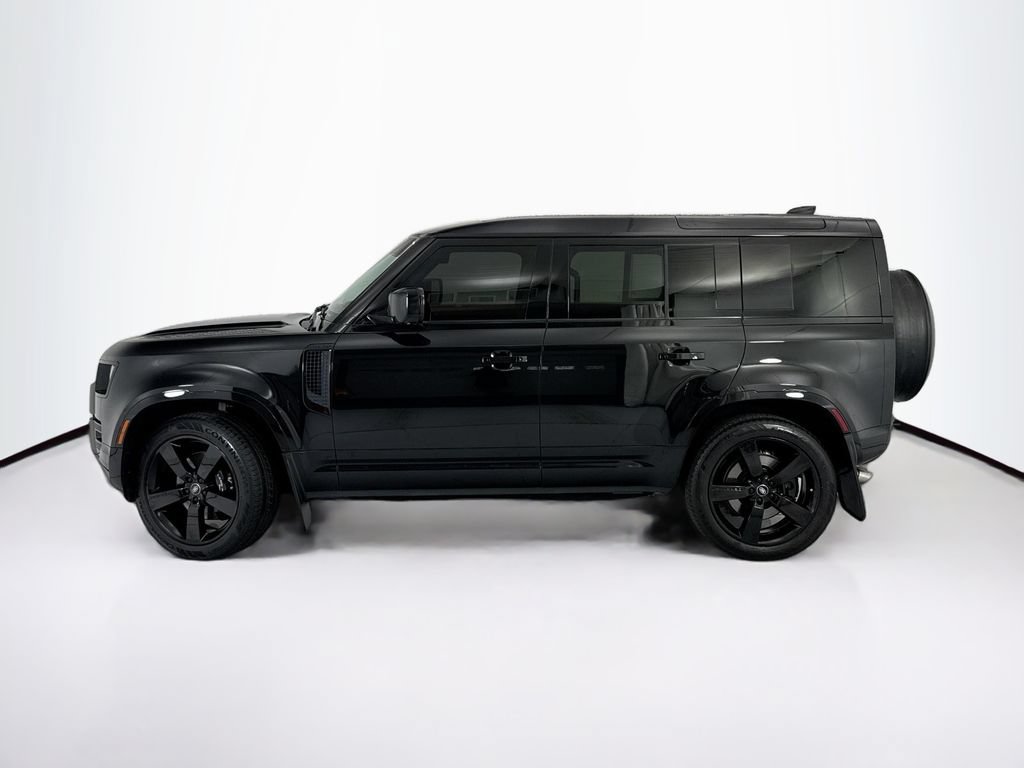 Certified 2023 Land Rover Defender 110 V8 AWD/4WD image 8