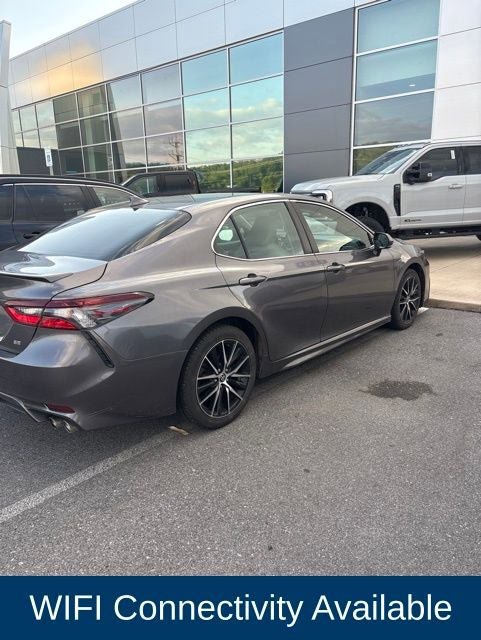 Used 2022 Toyota Camry SE w/ Convenience Package FWD image 7