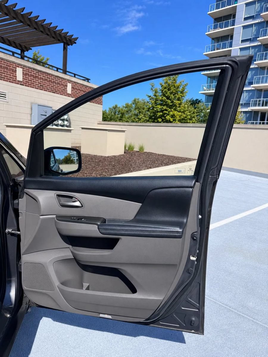 Used 2012 Honda Odyssey EX image 12
