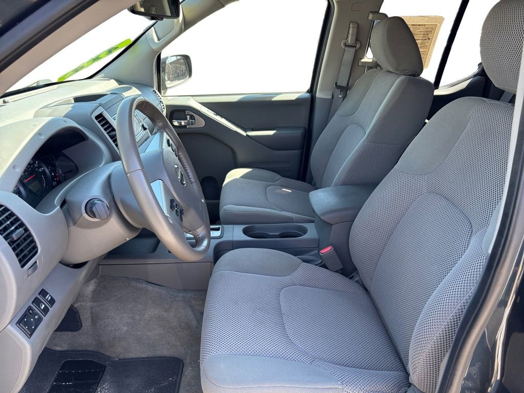 Used 2017 Nissan Frontier SV w/ SV Value Truck Package image 10