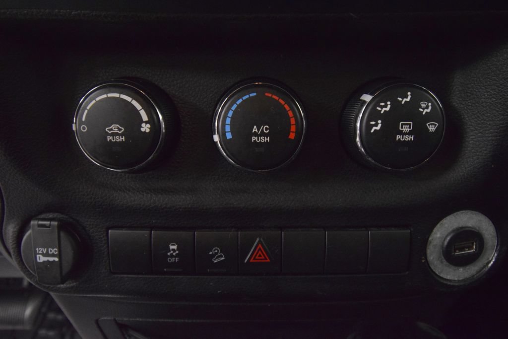 Used 2014 Jeep Wrangler Sport AWD/4WD image 29