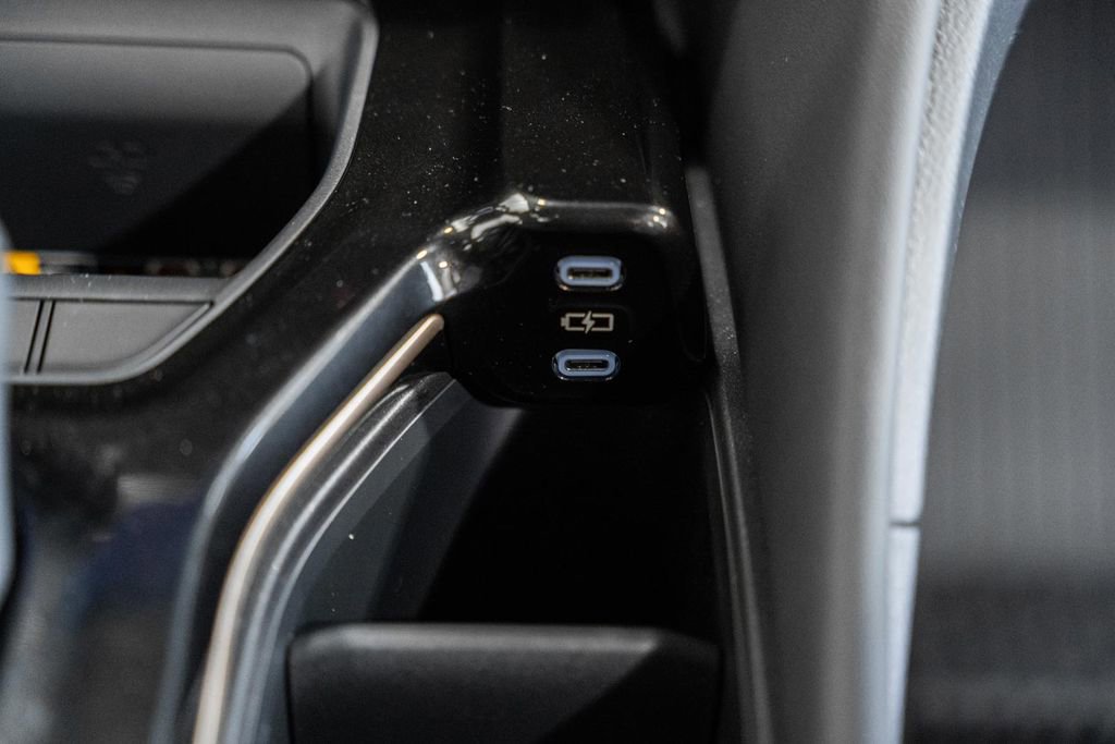 New 2025 Toyota Crown Signia image 27