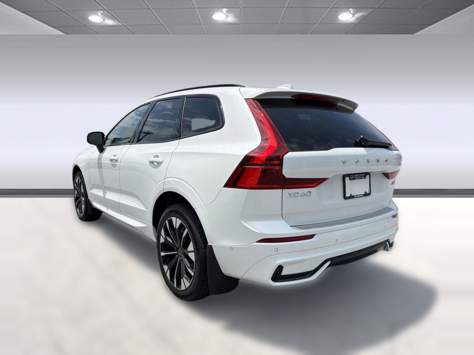 New 2026 Volvo XC60 B5 Plus w/ Climate Package AWD/4WD image 3