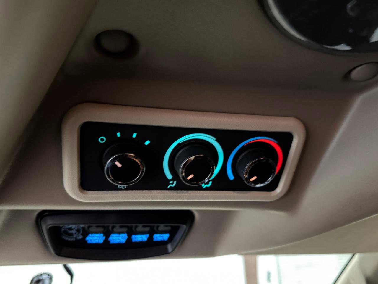 Used 2016 Chevrolet Express 2500 Extended image 34