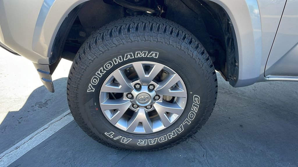 Used 2016 Toyota Tacoma SR5 image 10