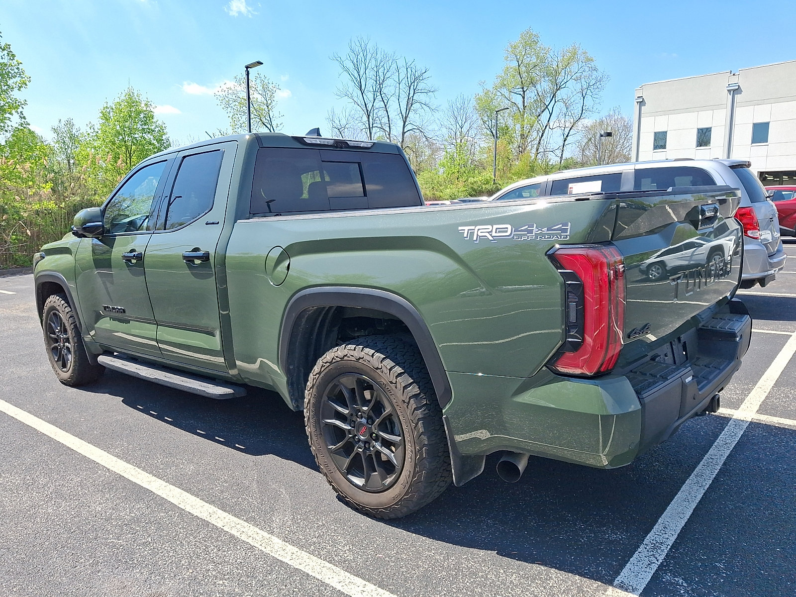 Used 2022 Toyota Tundra Limited w/ TRD Off-Road Package AWD/4WD image 3