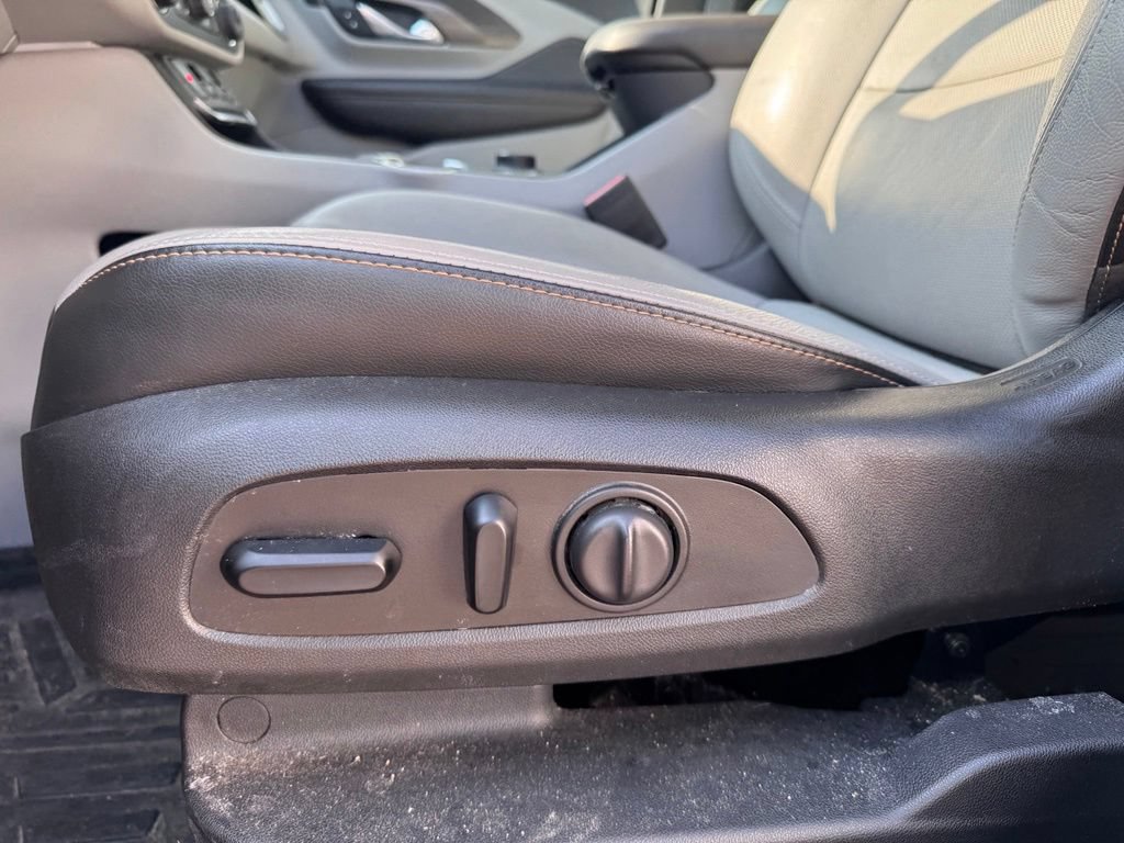 Used 2020 GMC Terrain SLT w/ Preferred Package AWD/4WD image 16