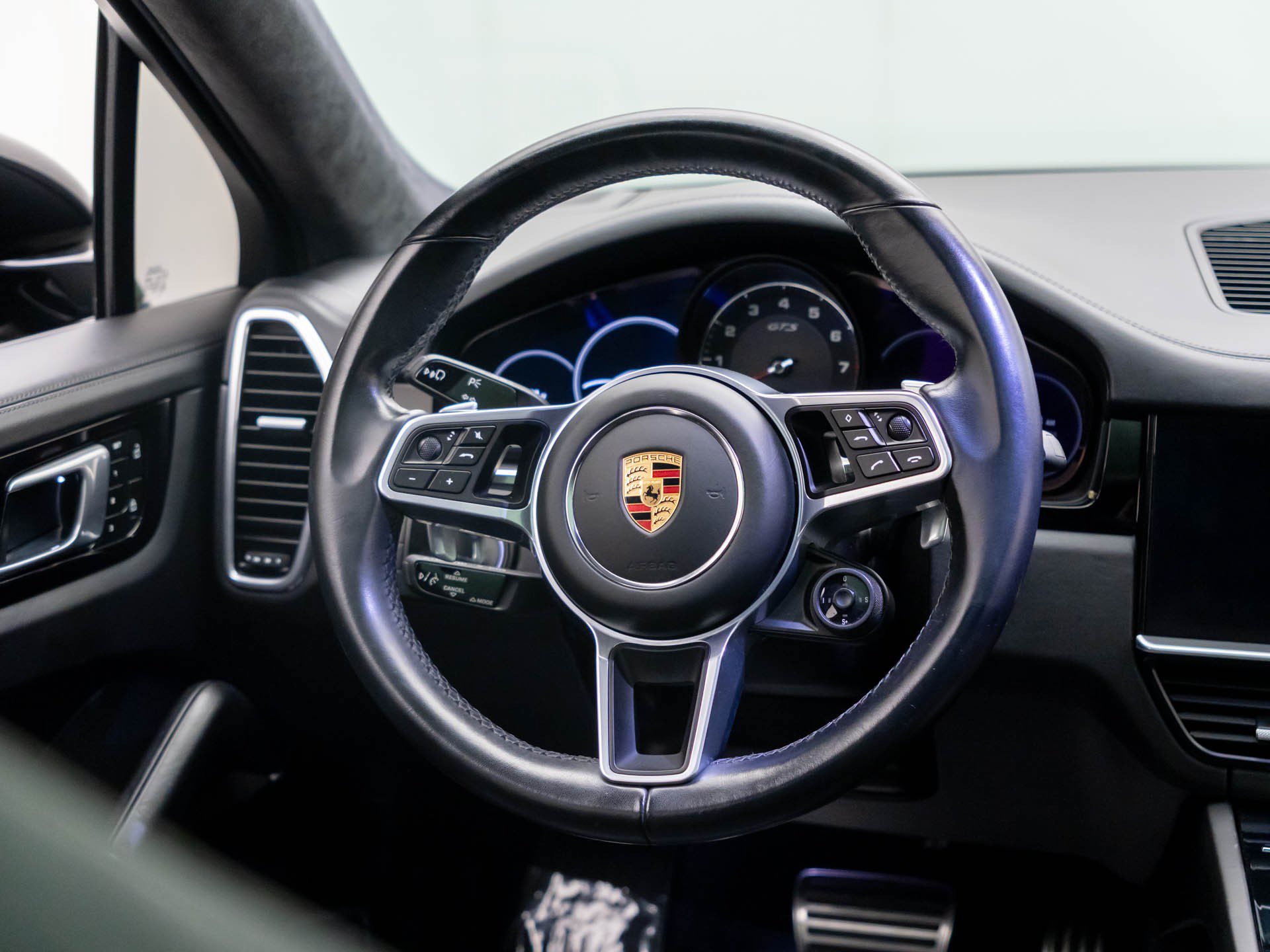 Certified 2022 Porsche Cayenne GTS AWD/4WD image 12