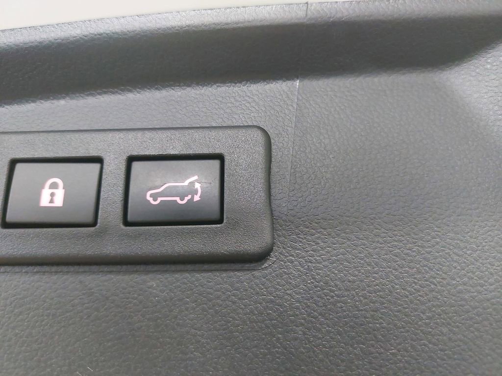 Used 2022 Subaru Outback Premium AWD/4WD image 13
