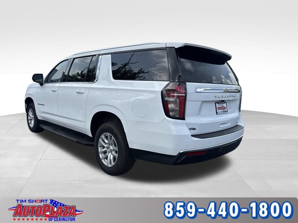 Used 2023 Chevrolet Suburban LT RWD image 2