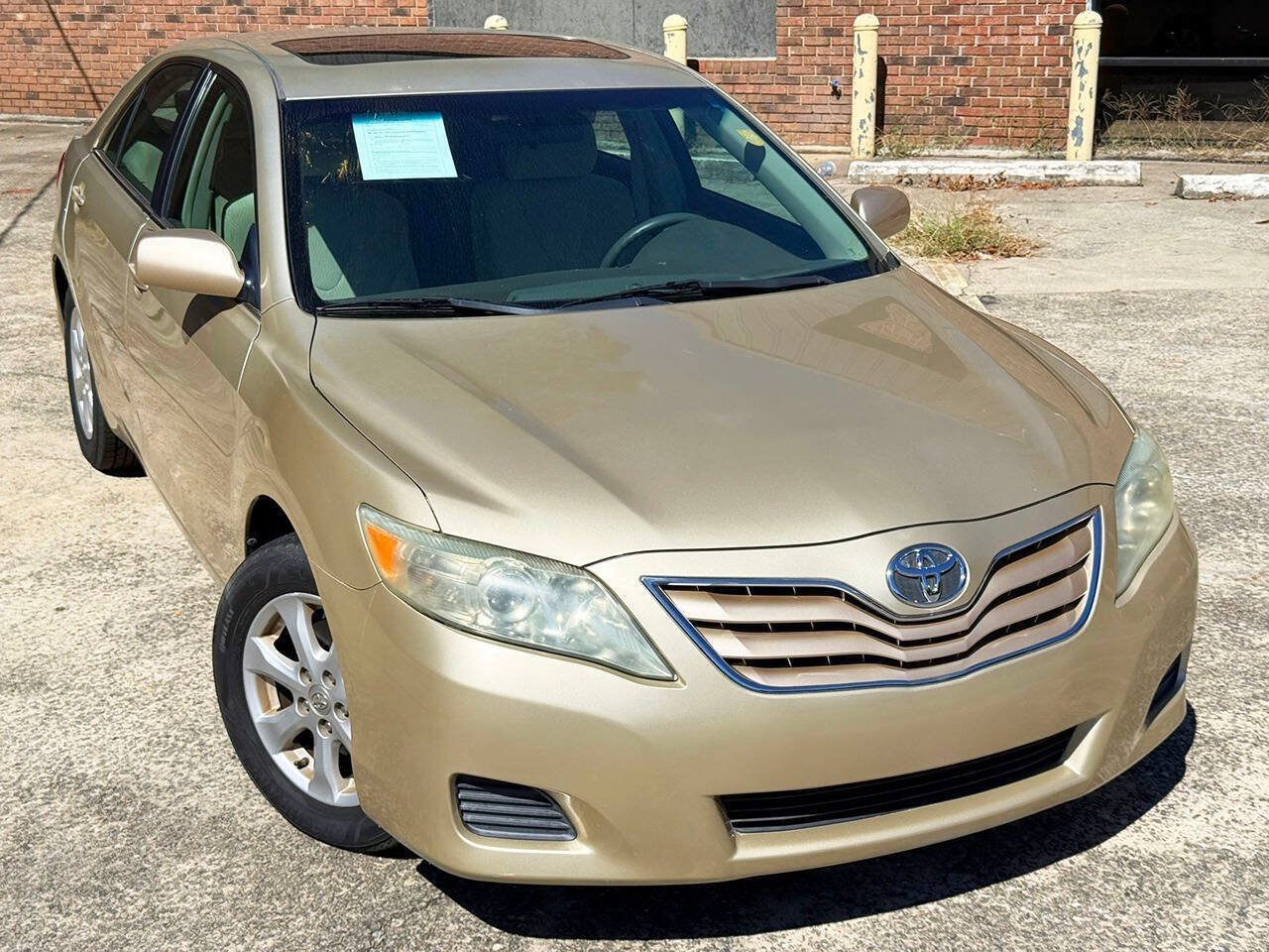 Used 2011 Toyota Camry LE w/ LE Extra-Value Pkg FWD image 6