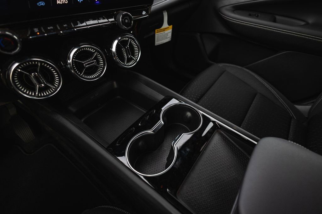 New 2025 Chevrolet Blazer EV LT w/ Midnight/Sport Edition image 9