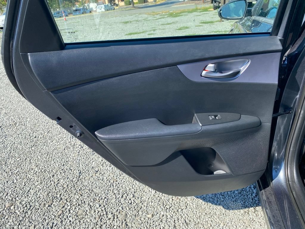 Used 2022 Kia Forte LXS FWD image 15