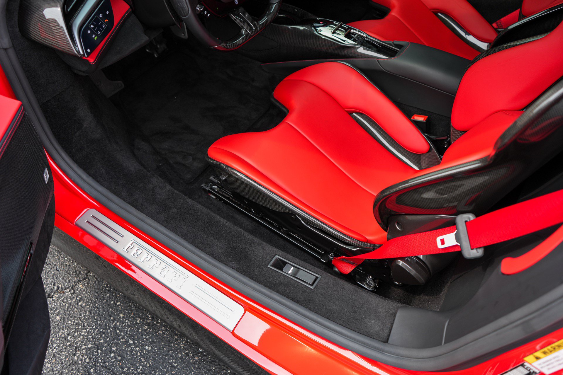 Used 2022 Ferrari SF90 Stradale AWD/4WD image 17
