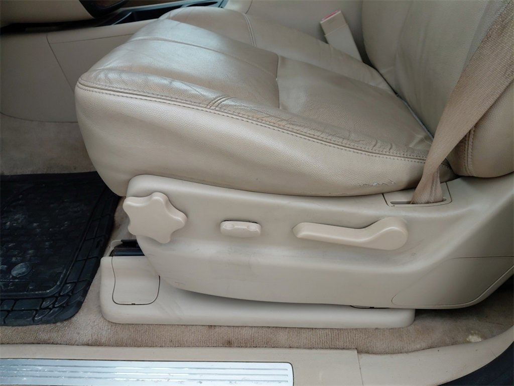 Used 2008 Chevrolet Suburban LT w/ LT Preferred Equipment Group image 29