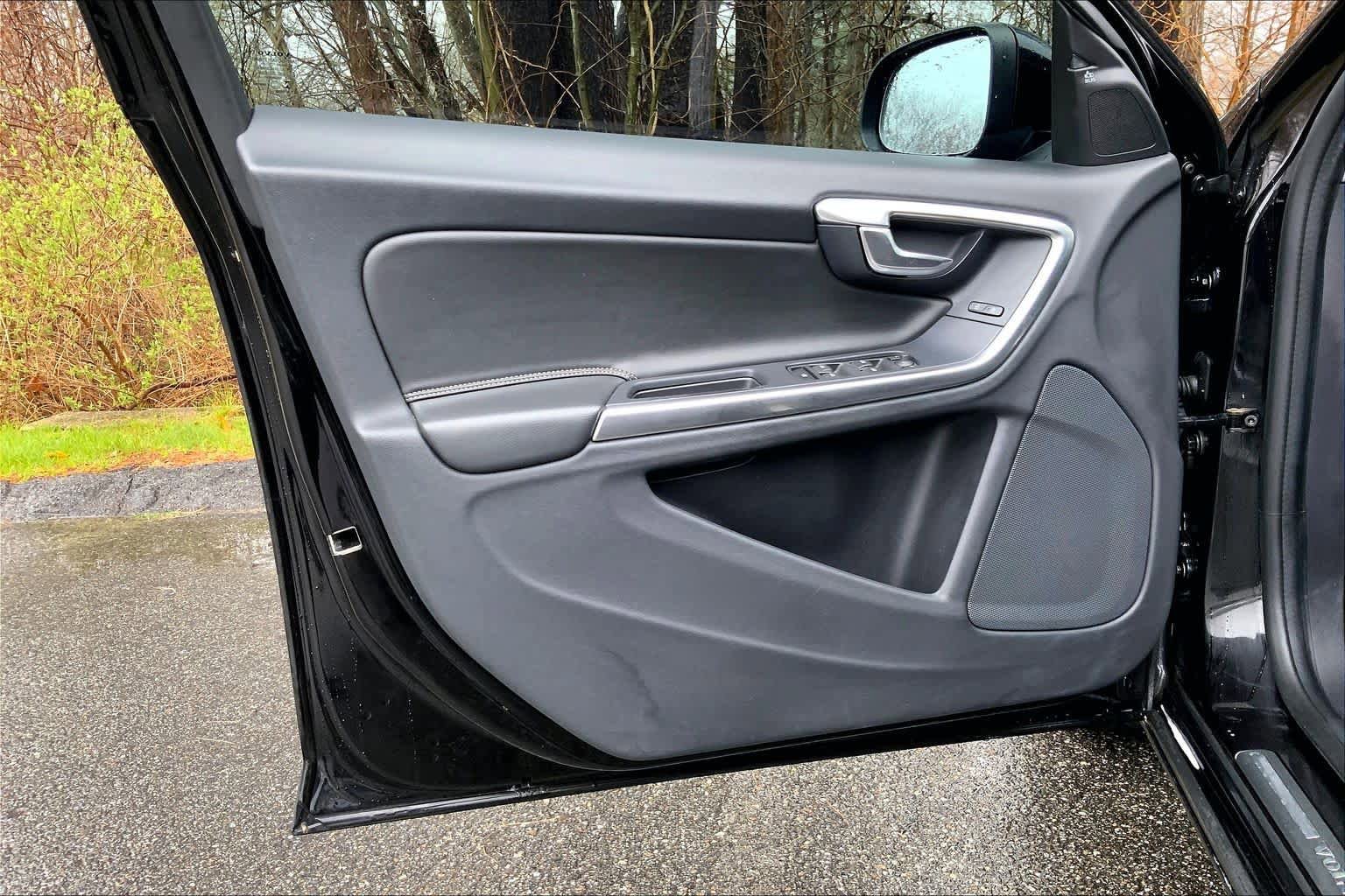 Used 2018 Volvo S60 T5 Dynamic w/ Vision Package AWD/4WD image 22