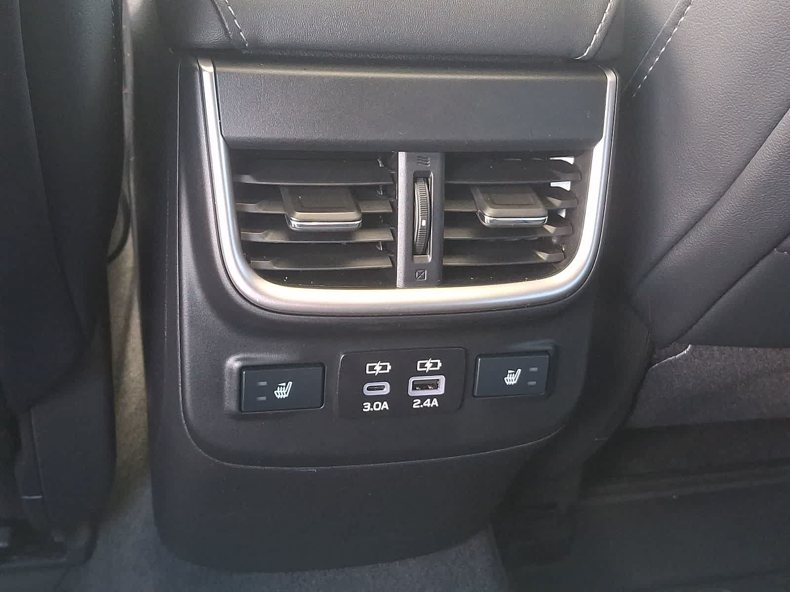 Used 2023 Subaru Outback Limited AWD/4WD image 12