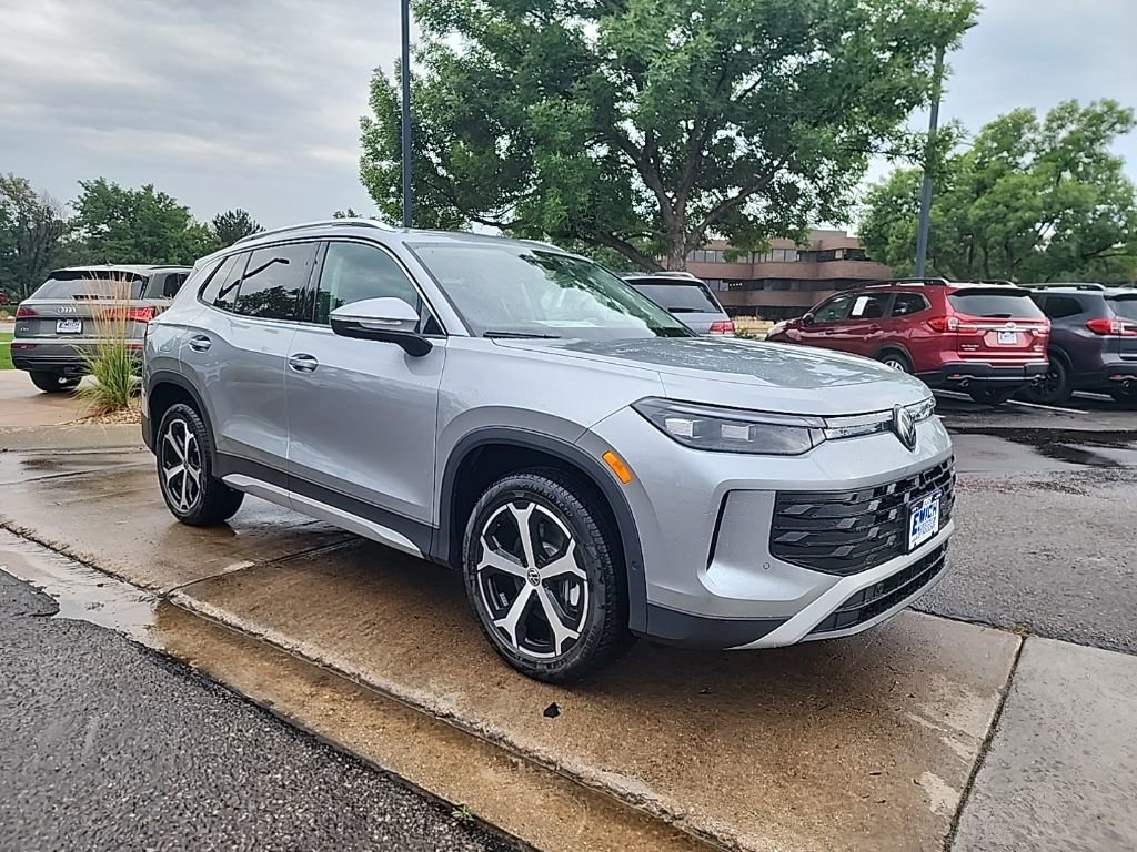 New 2025 Volkswagen Tiguan SE image 7