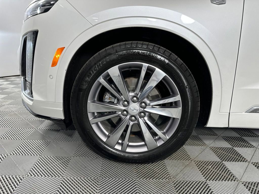 Used 2023 Cadillac XT6 Premium Luxury w/ Technology Package AWD/4WD image 17