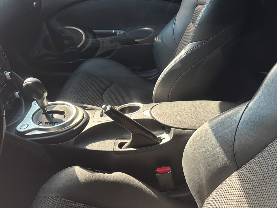 Used 2013 Nissan 370Z Touring w/ Sport Pkg image 2