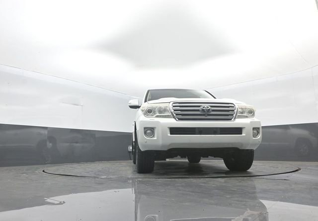 Used 2013 Toyota Land Cruiser image 29