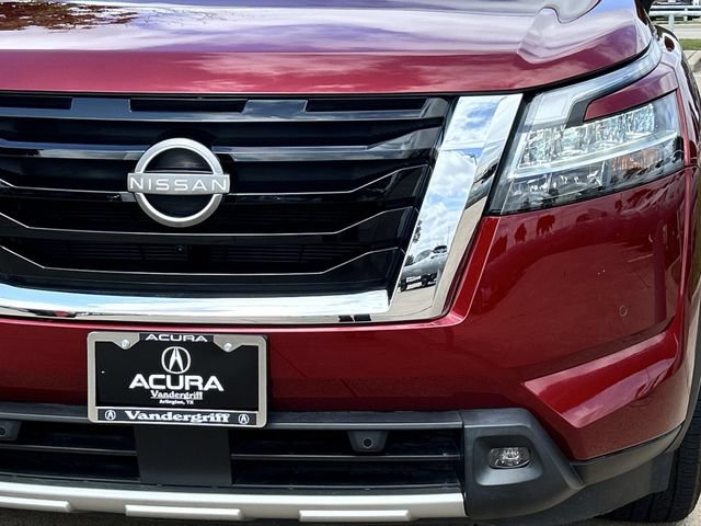 Used 2024 Nissan Pathfinder SL AWD/4WD image 8