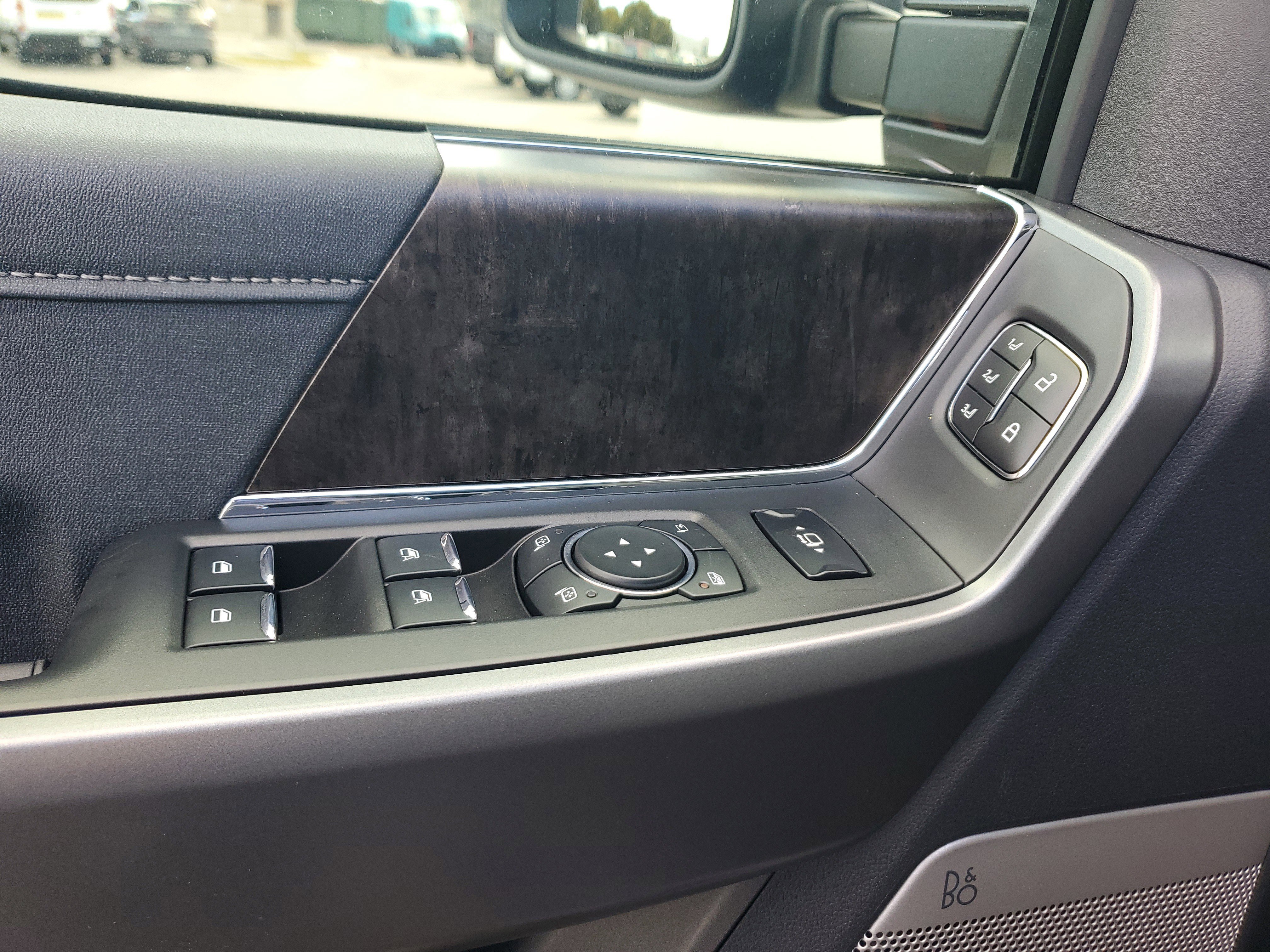 New 2026 Ford F250 Lariat w/ Black Appearance Package image 13