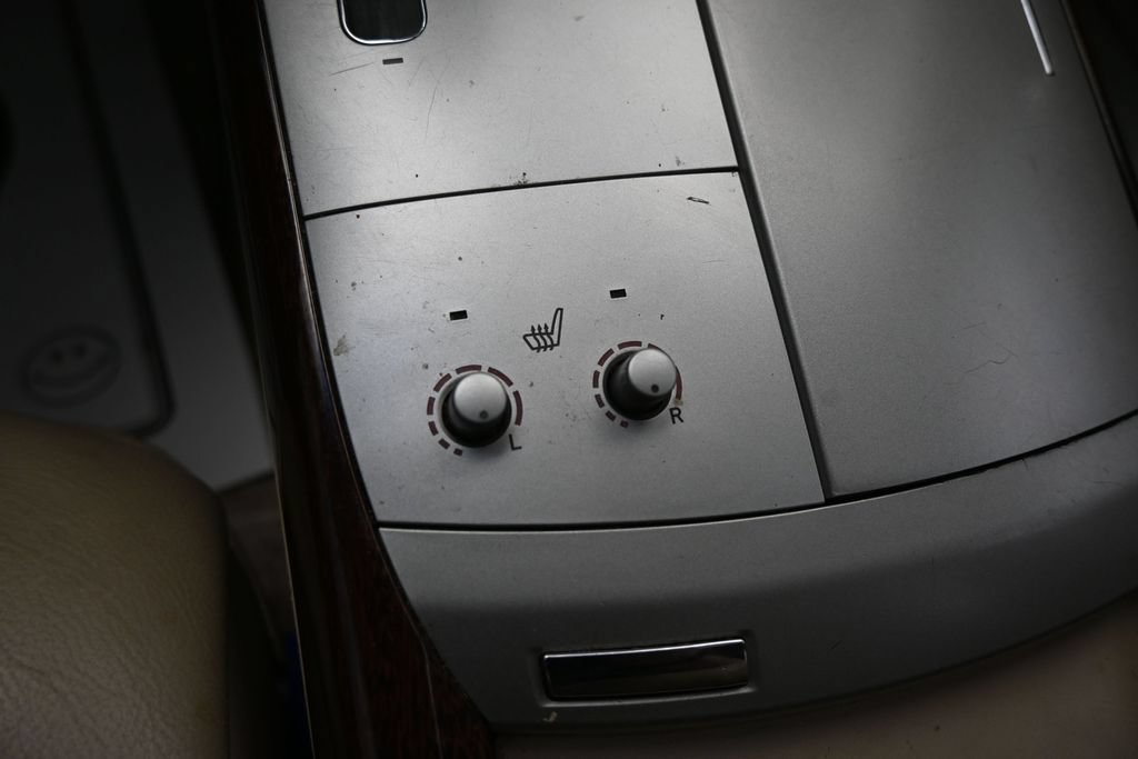 Used 2009 Toyota Avalon XLS FWD image 22