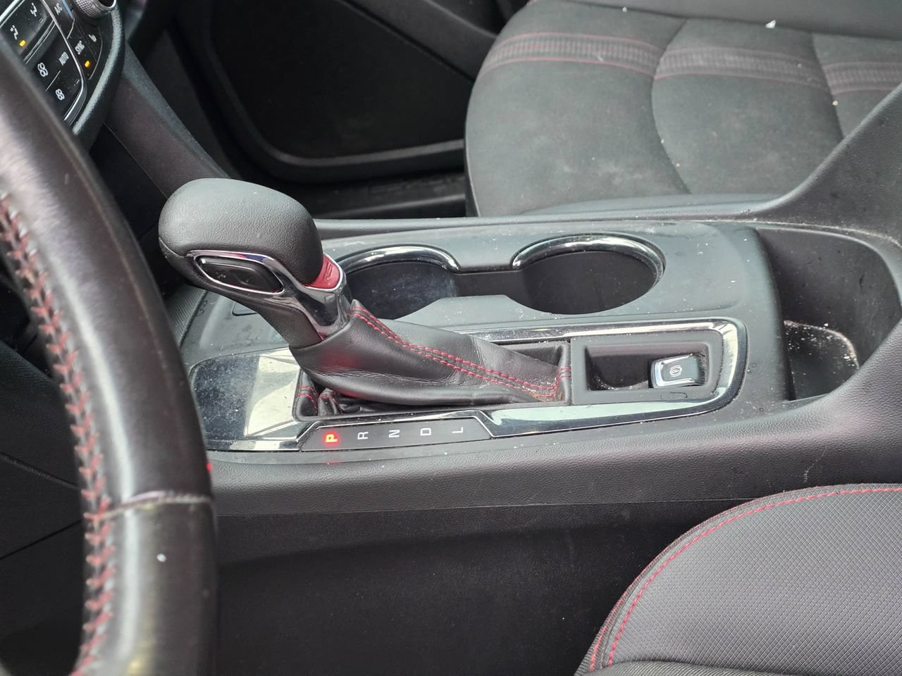 Used 2022 Chevrolet Equinox RS w/ LPO, Floor Liner Package FWD image 13