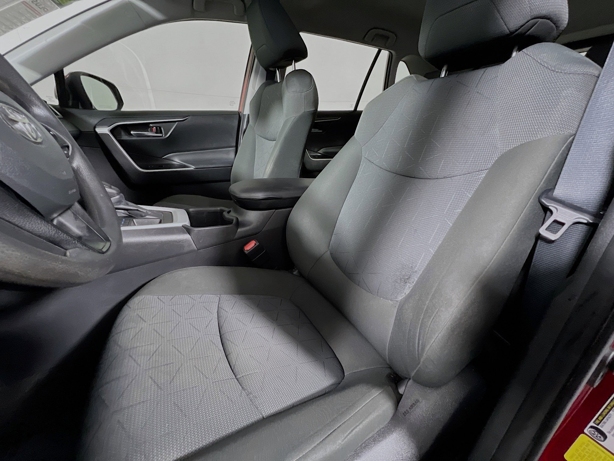 Used 2022 Toyota RAV4 XLE image 15