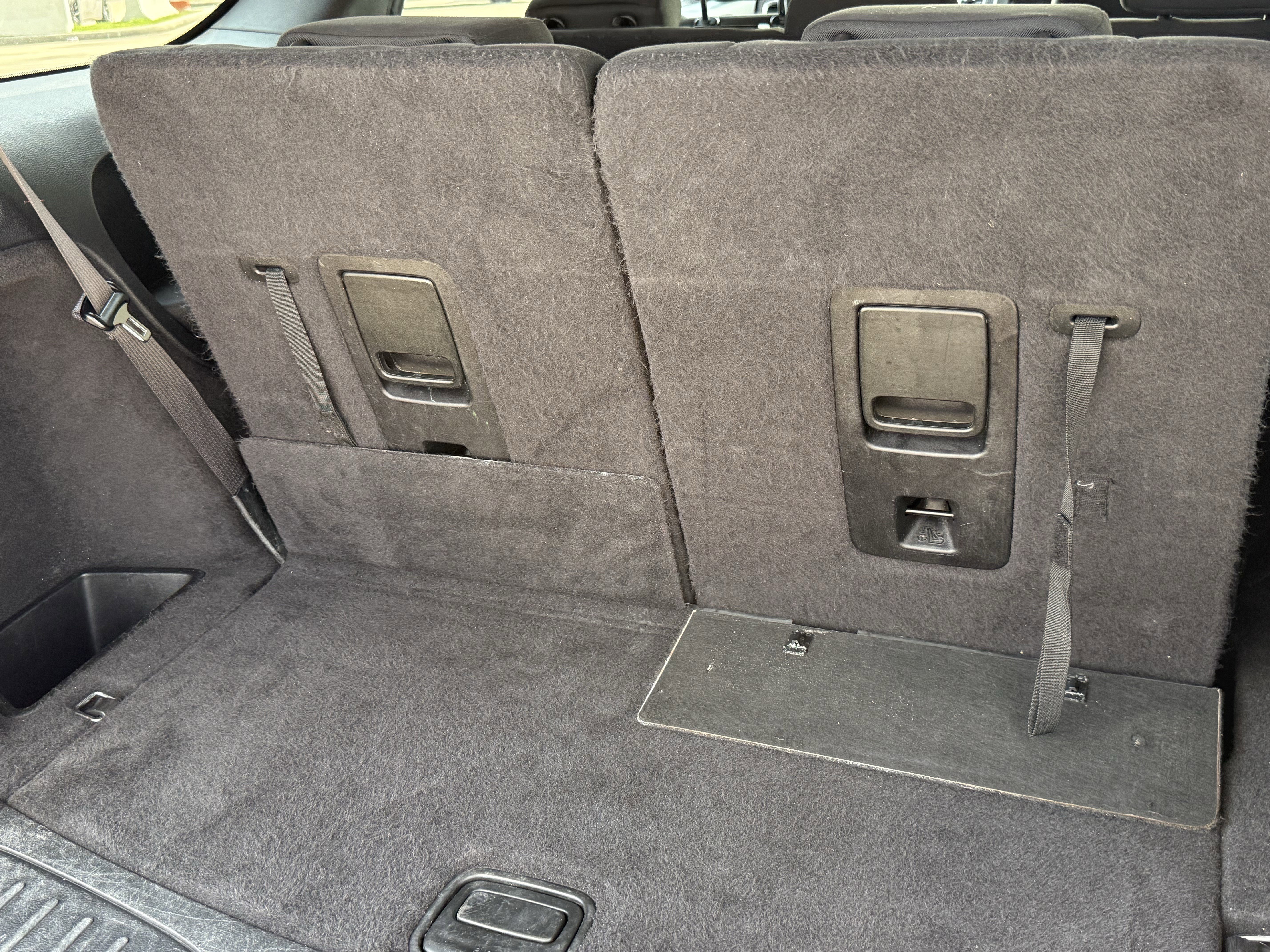 Used 2020 Dodge Durango SXT w/ 3rd Row Seating Group image 31