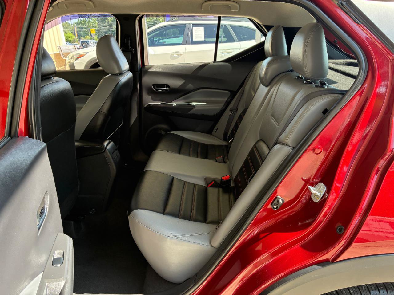 Used 2021 Nissan Kicks SR w/ SR Premium Package FWD image 26