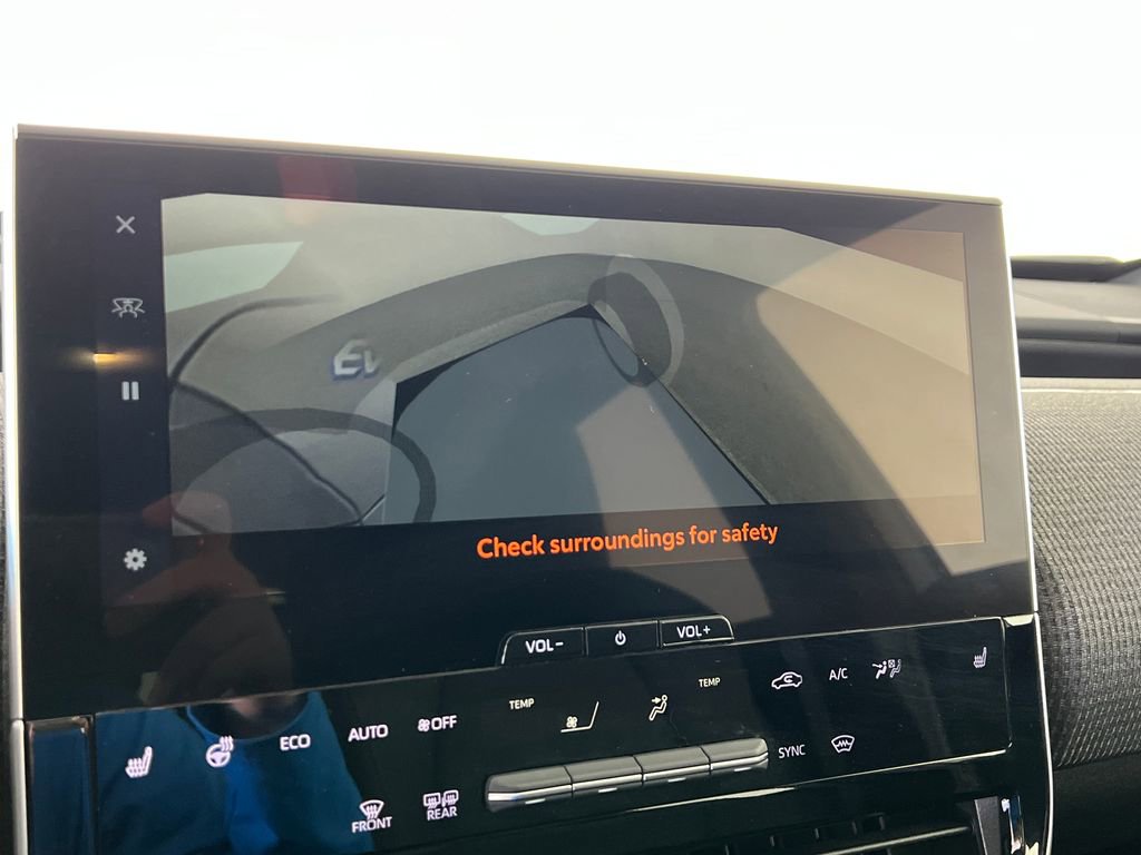 Used 2024 Subaru Solterra Limited image 43