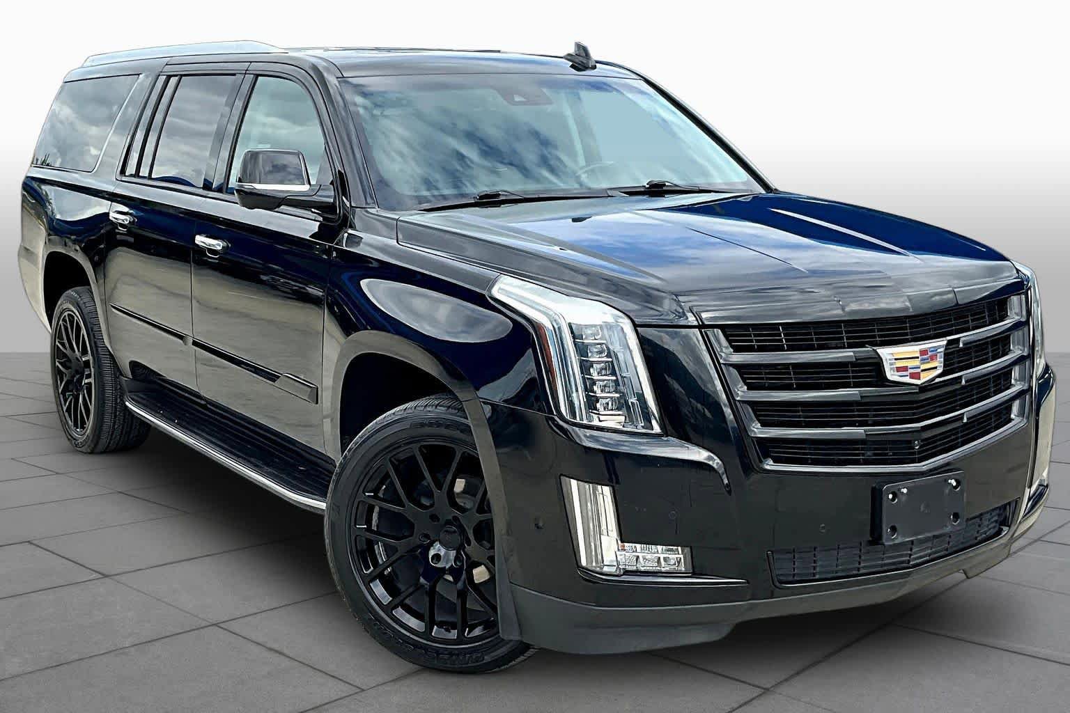 Used 2020 Cadillac Escalade ESV Luxury w/ Escalade Sport Edition AWD/4WD image 3