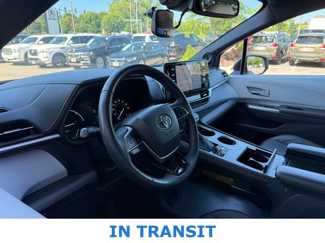 Used 2023 Toyota Sienna XSE w/ XSE Plus Package FWD image 5
