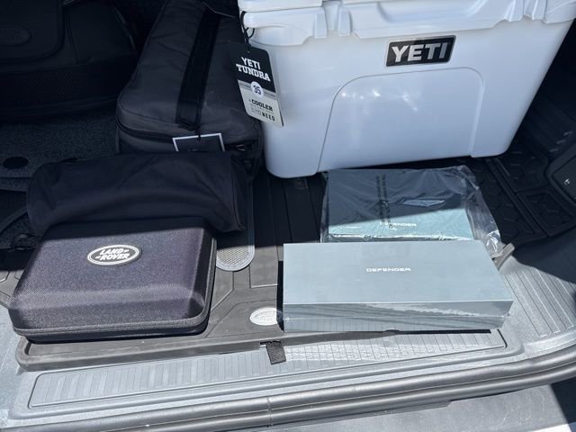 New 2025 Land Rover Defender 110 S image 30