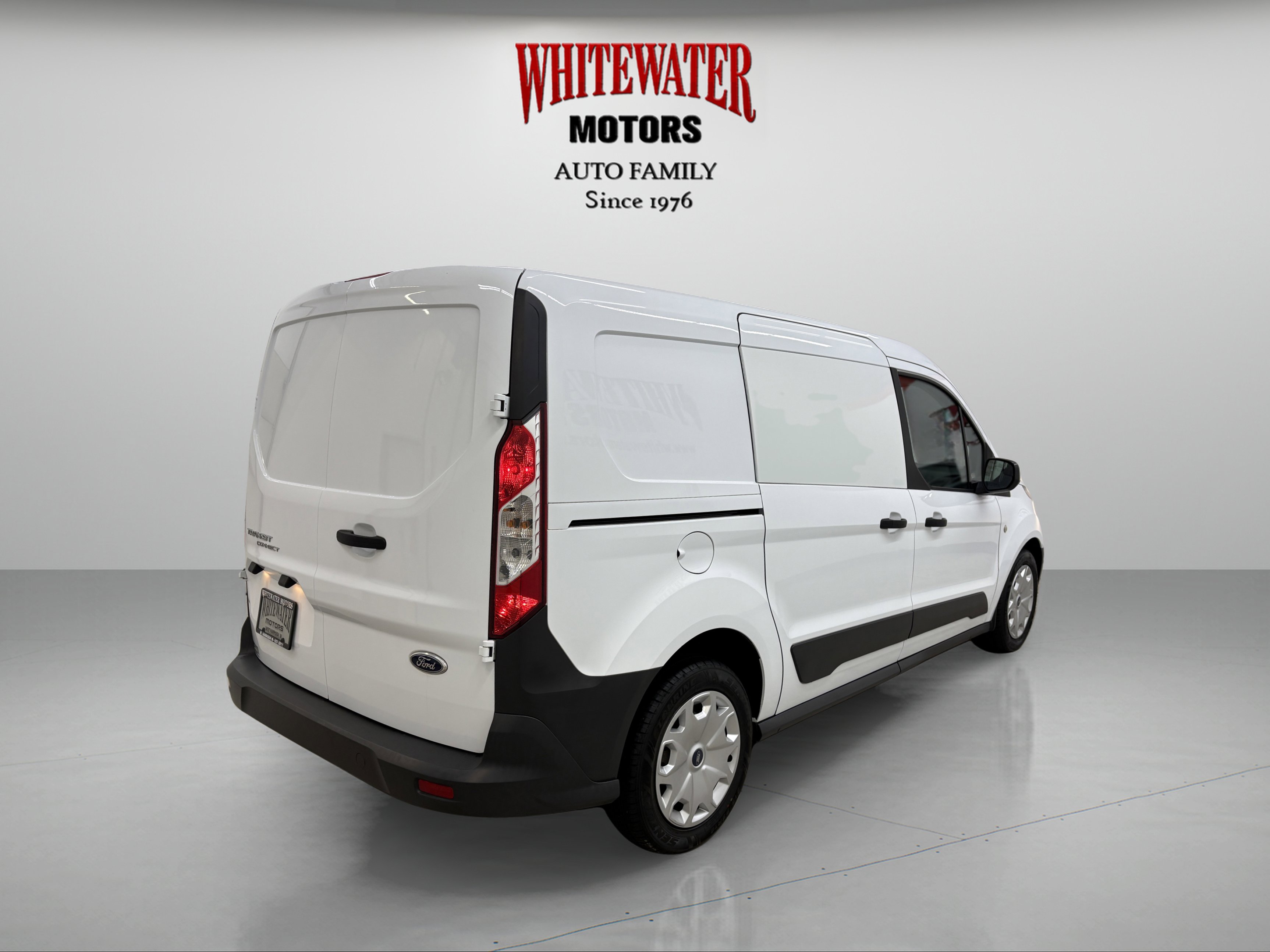 Used 2016 Ford Transit Connect XL image 4