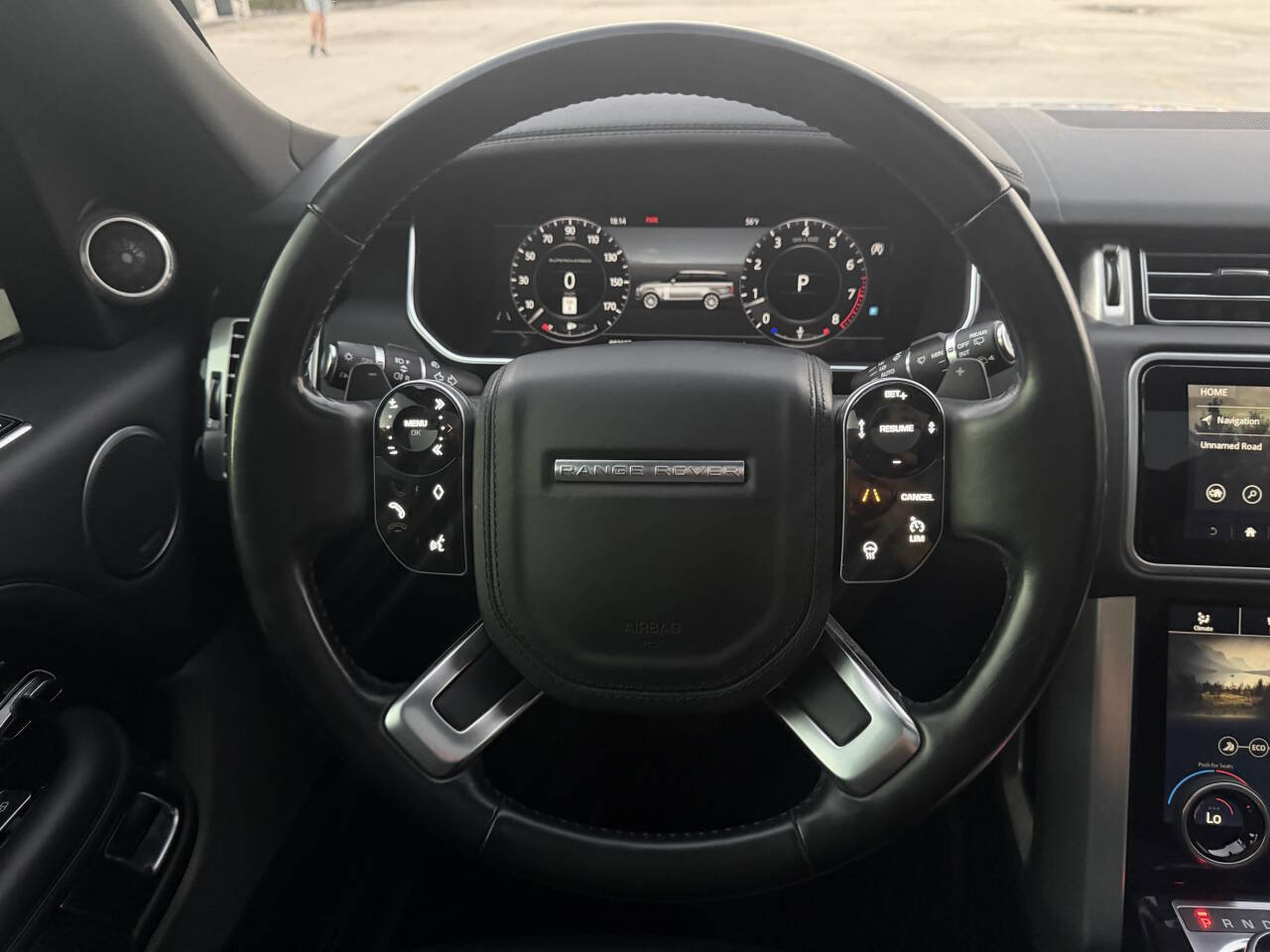 Used 2018 Land Rover Range Rover Supercharged AWD/4WD image 28
