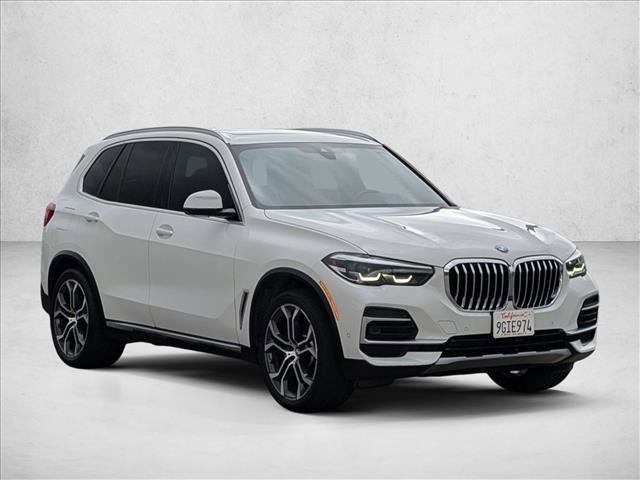 Used 2023 BMW X5 xDrive40i w/ Parking Assistance Package AWD/4WD image 3