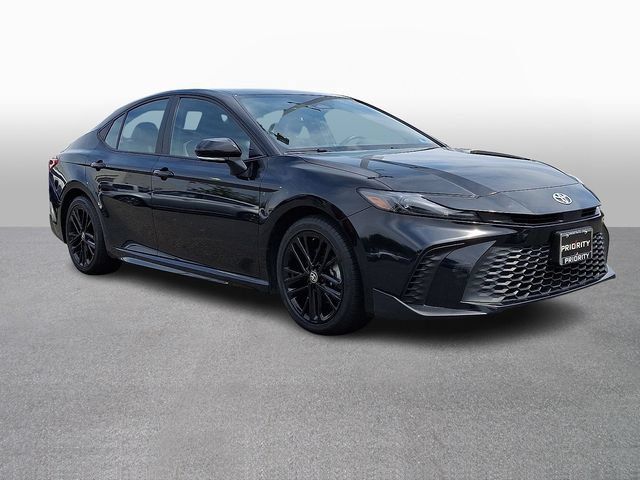 Used 2025 Toyota Camry SE FWD image 3