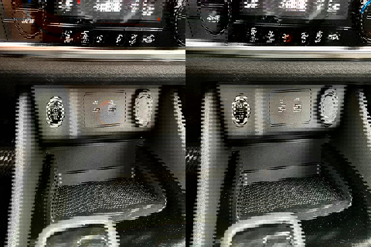 Used 2023 Nissan Rogue SV image 16