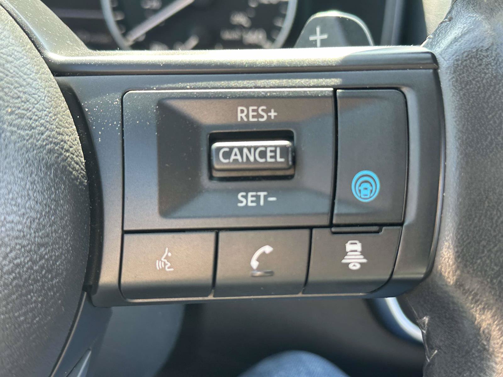 Used 2024 Nissan Rogue SV w/ SV Premium Package AWD/4WD image 25