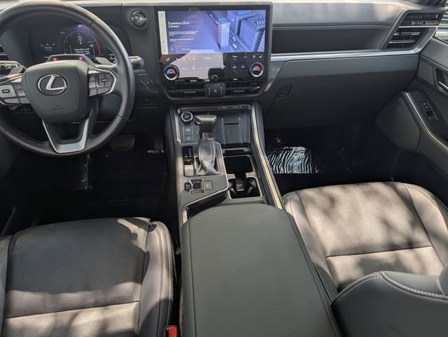 Used 2024 Lexus GX 550 w/ Accessory Package (2T) image 11