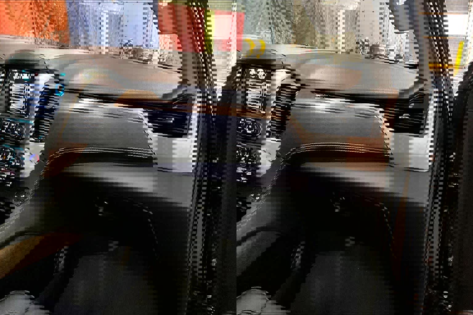 Used 2019 GMC Yukon Denali w/ Open Road Package image 19