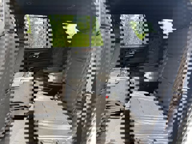 Used 2025 GMC Yukon Denali RWD image 14