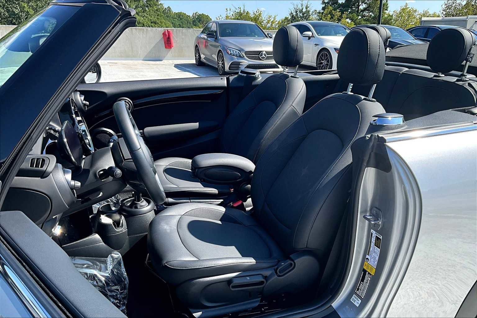 Used 2023 MINI Cooper Cooper image 13